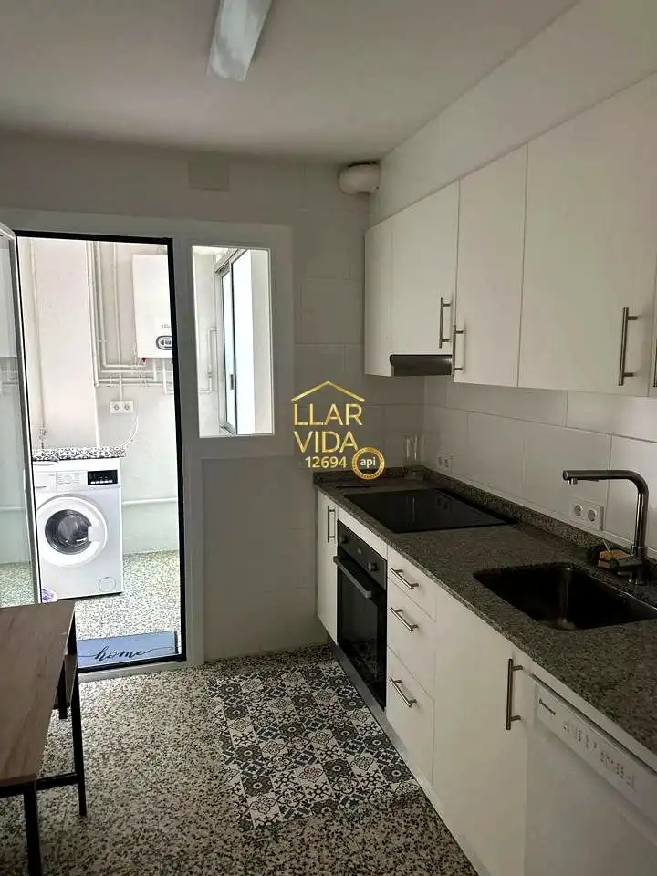Cocina de Piso de alquiler en Lleida con Aire acondicionado, Calefacción y Amueblado
