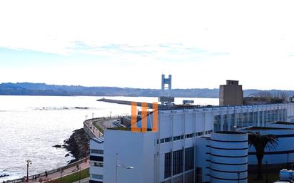 Vista exterior de Pis en venda en A Coruña Capital  amb Calefacció, Parquet i Traster