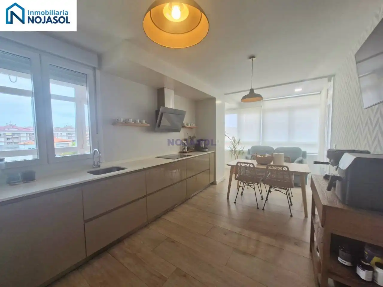 Cocina de Piso en venta en Noja con Calefacción, Terraza y Balcón