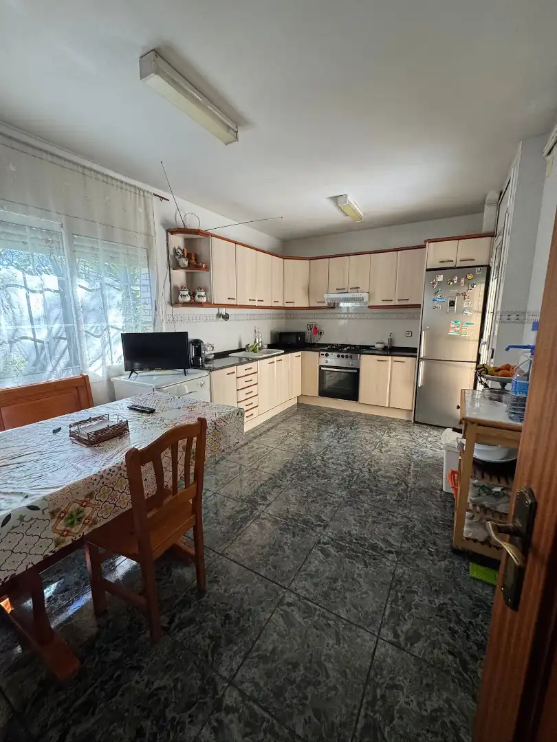Cuina de Casa o xalet en venda en Corbera de Llobregat amb Jardí privat, Balcó i Alarma