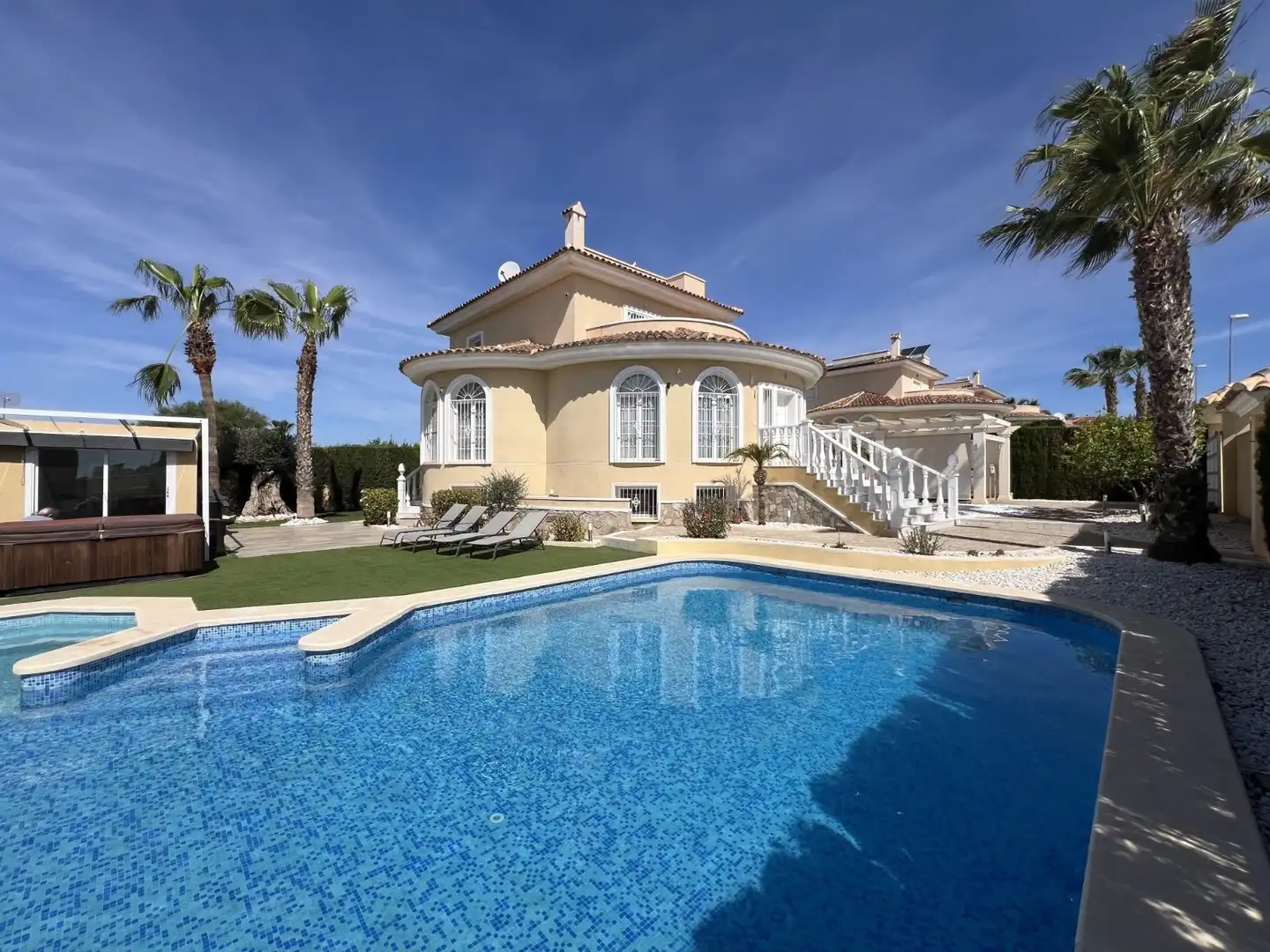 Vista exterior de Casa o chalet en venta en Rojales con Calefacción, Balcón y Alarma