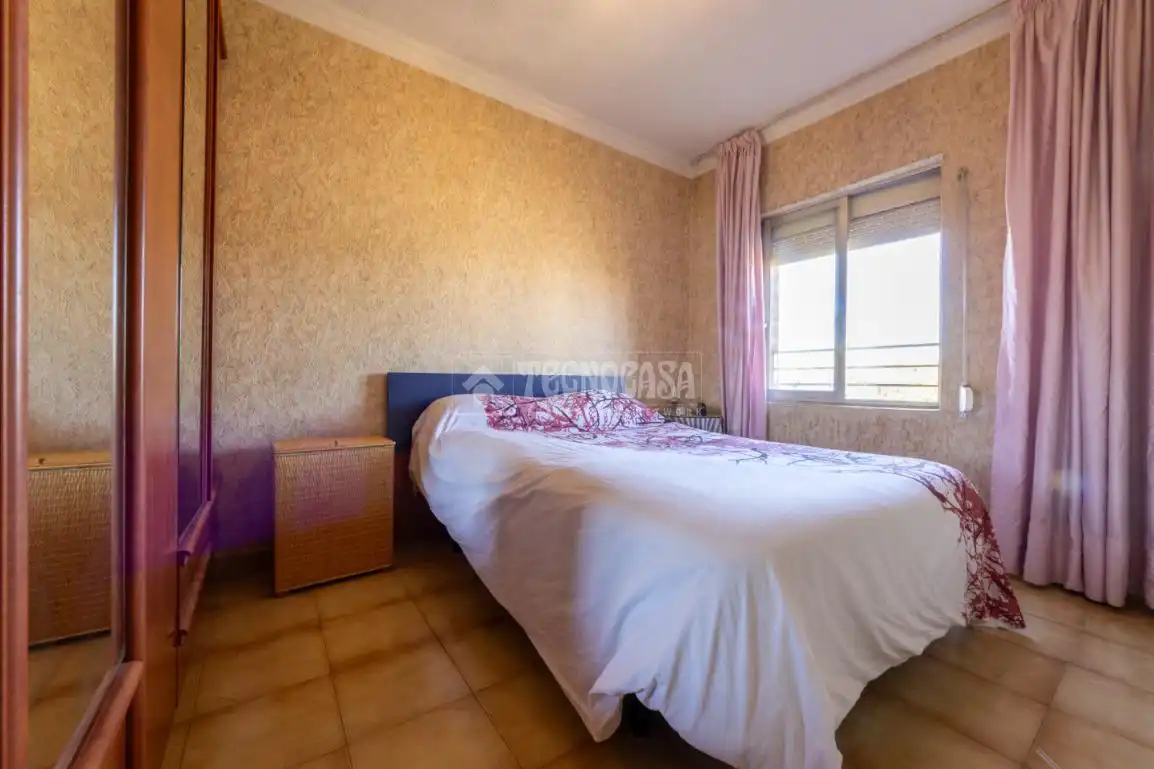 Schlafzimmer von Wohnung zum Verkauf in Tarragona mit Balkon