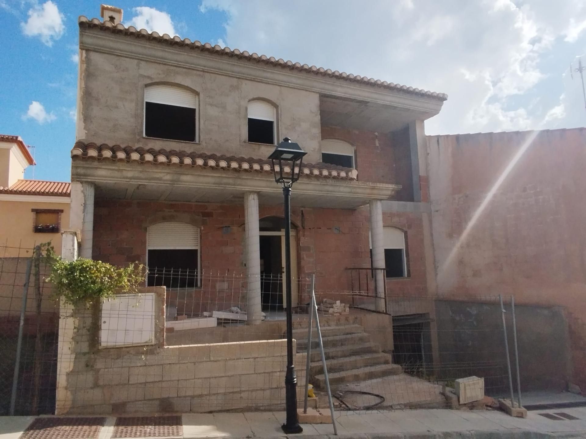 Exterior view of House or chalet for sale in El Pinar  with Heating, Terrace and Balcony