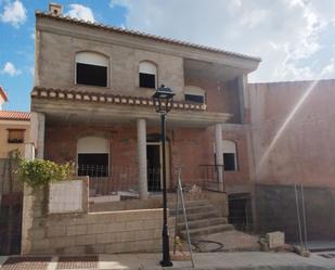 Vista exterior de Casa o xalet en venda en El Pinar amb Calefacció, Terrassa i Balcó