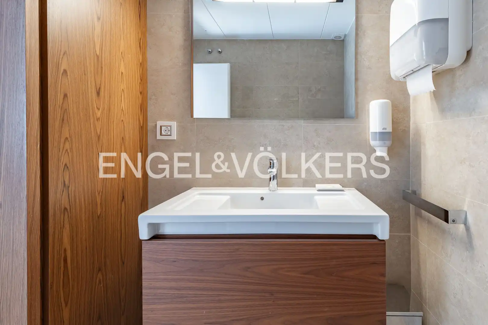 Baño de Piso en venta en Barcelona con Calefacción y Parquet