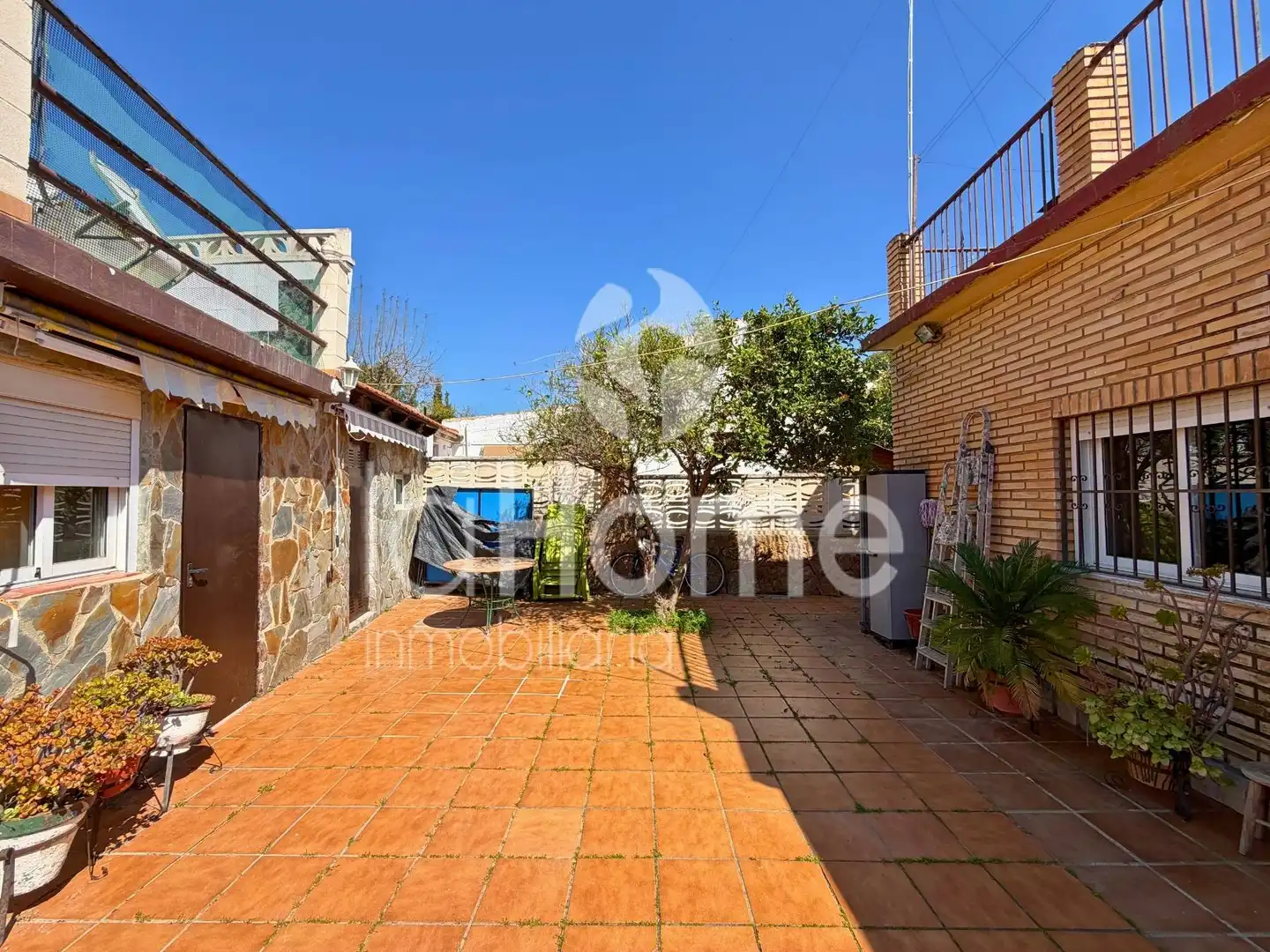 Terrasse von Haus oder Chalet zum Verkauf in Paterna mit Klimaanlage, Privatgarten und Terrasse