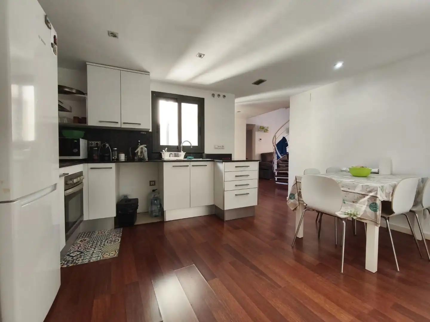 Küche von Wohnung zum Verkauf in Sant Feliu de Guíxols mit Klimaanlage, Terrasse und Balkon