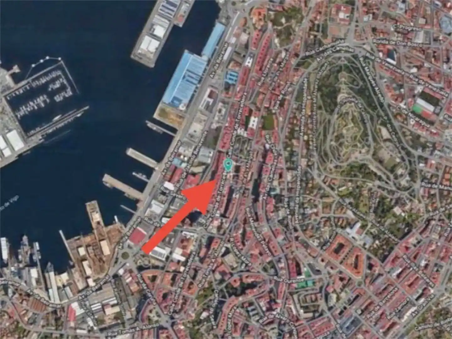 Vista exterior de Pis en venda en Vigo  amb Parquet, Traster i Moblat