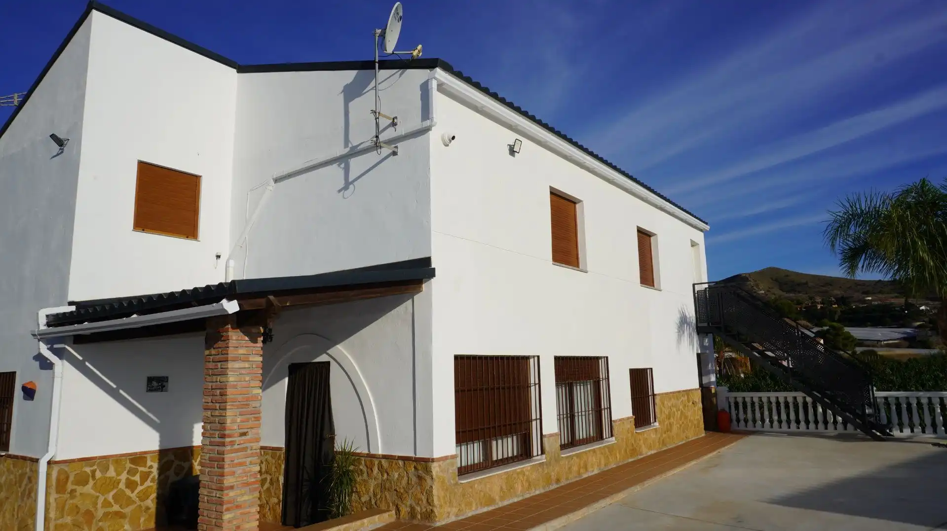 Vista exterior de Finca rústica en venda en Motril amb Aire condicionat, Terrassa i Traster