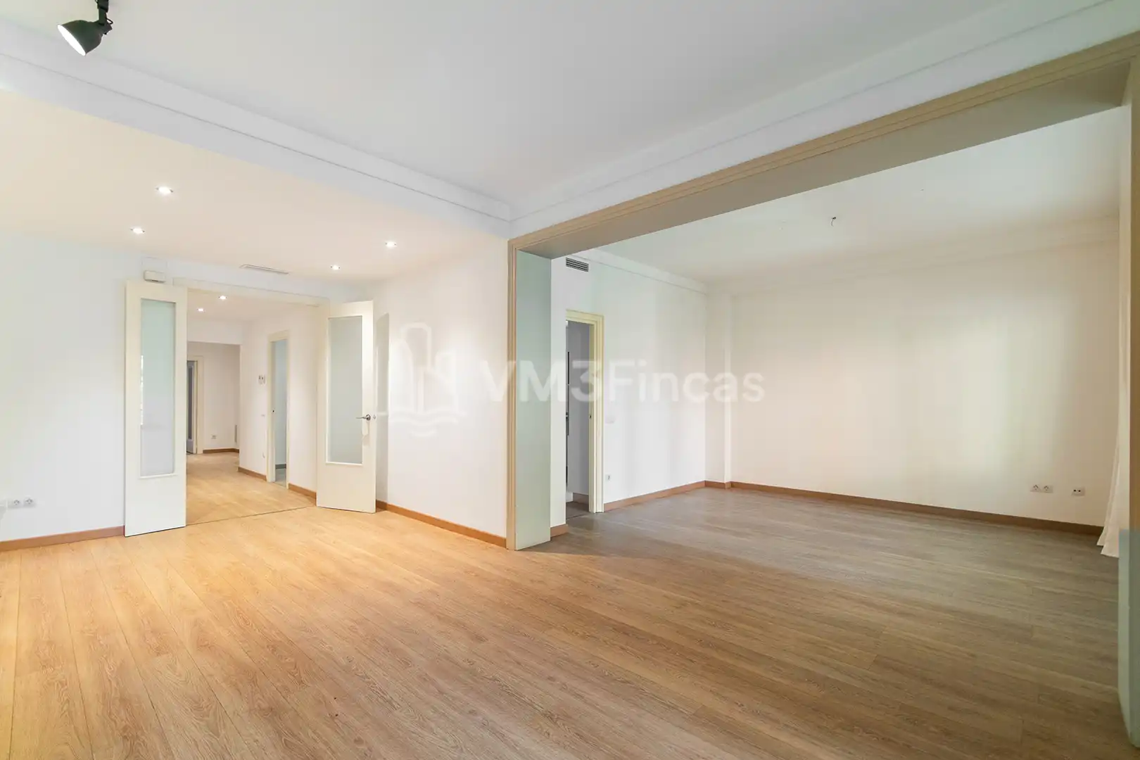 Wohnung zur Miete in Barcelona mit Klimaanlage, Heizung und Parkett