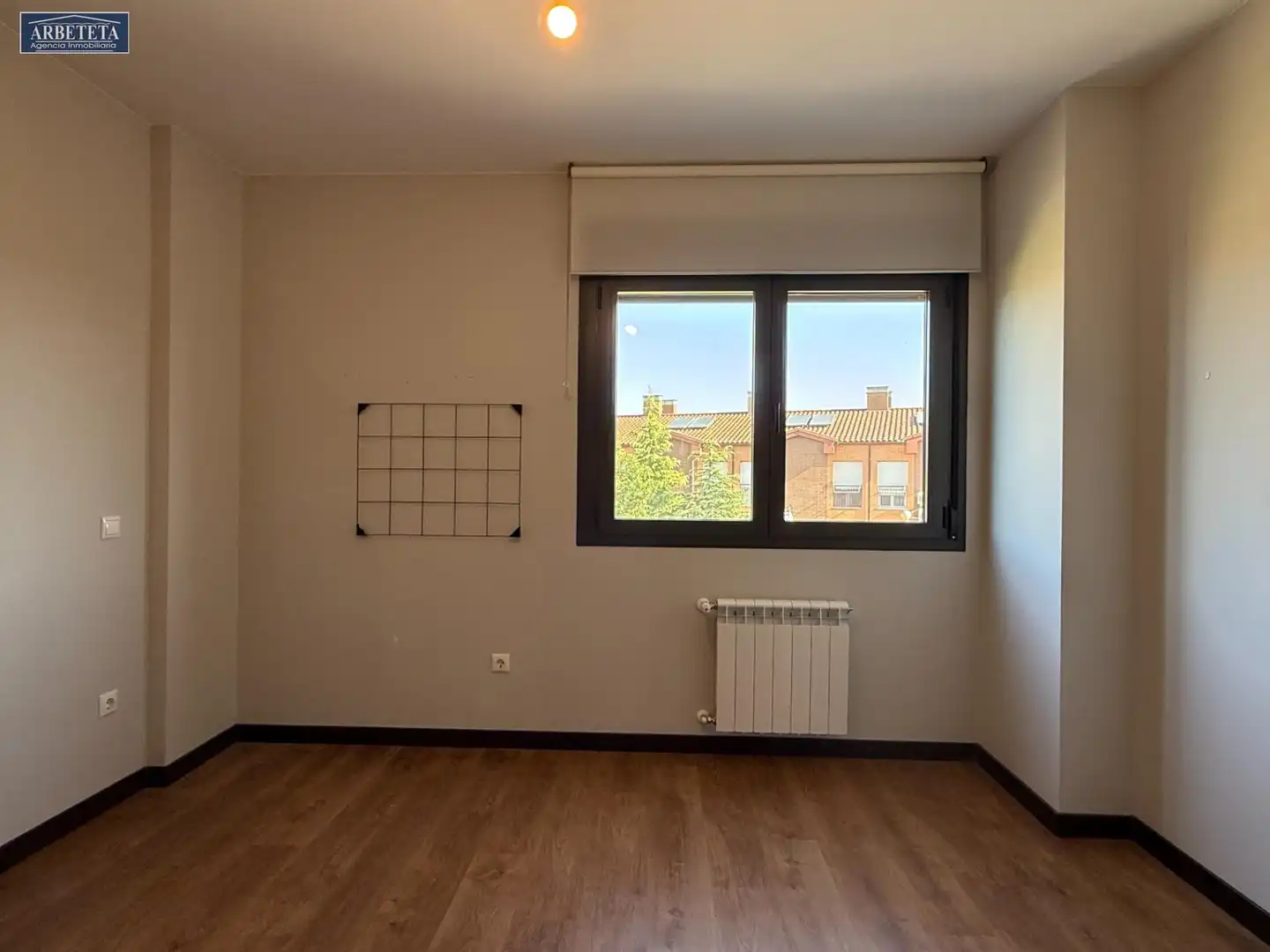 Casa adosada en venta en Urb. Belvalle