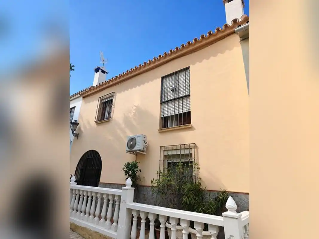 Country house for sale in Estepona Pueblo