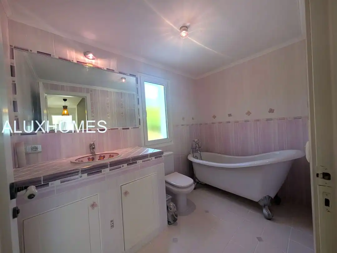 Baño de Casa o chalet en venta en La Alcaidesa con Aire acondicionado, Calefacción y Jardín privado