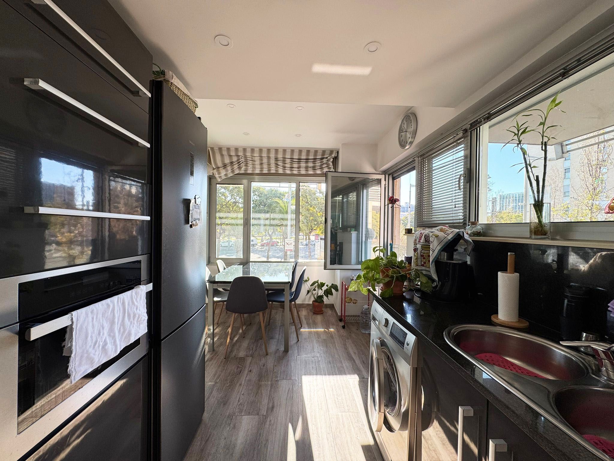 Kitchen of Flat for sale in Sant Adrià de Besòs  with Swimming Pool