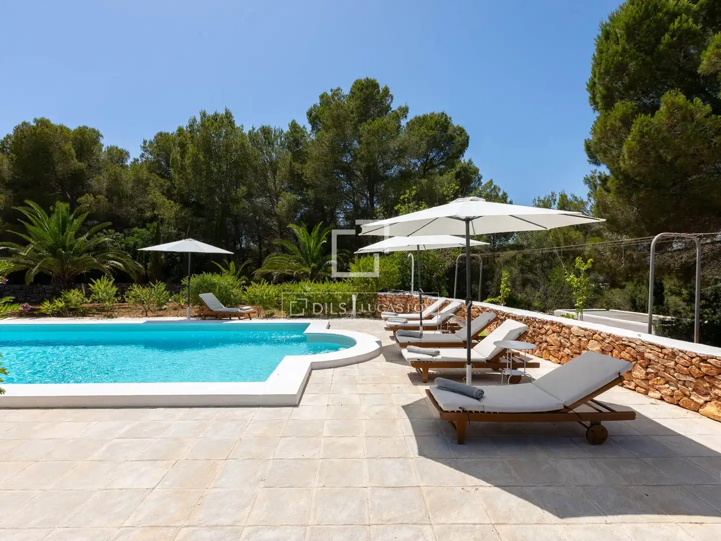 Terrace of Country homes for sale in Santa Eulària des Riu  with Furnished