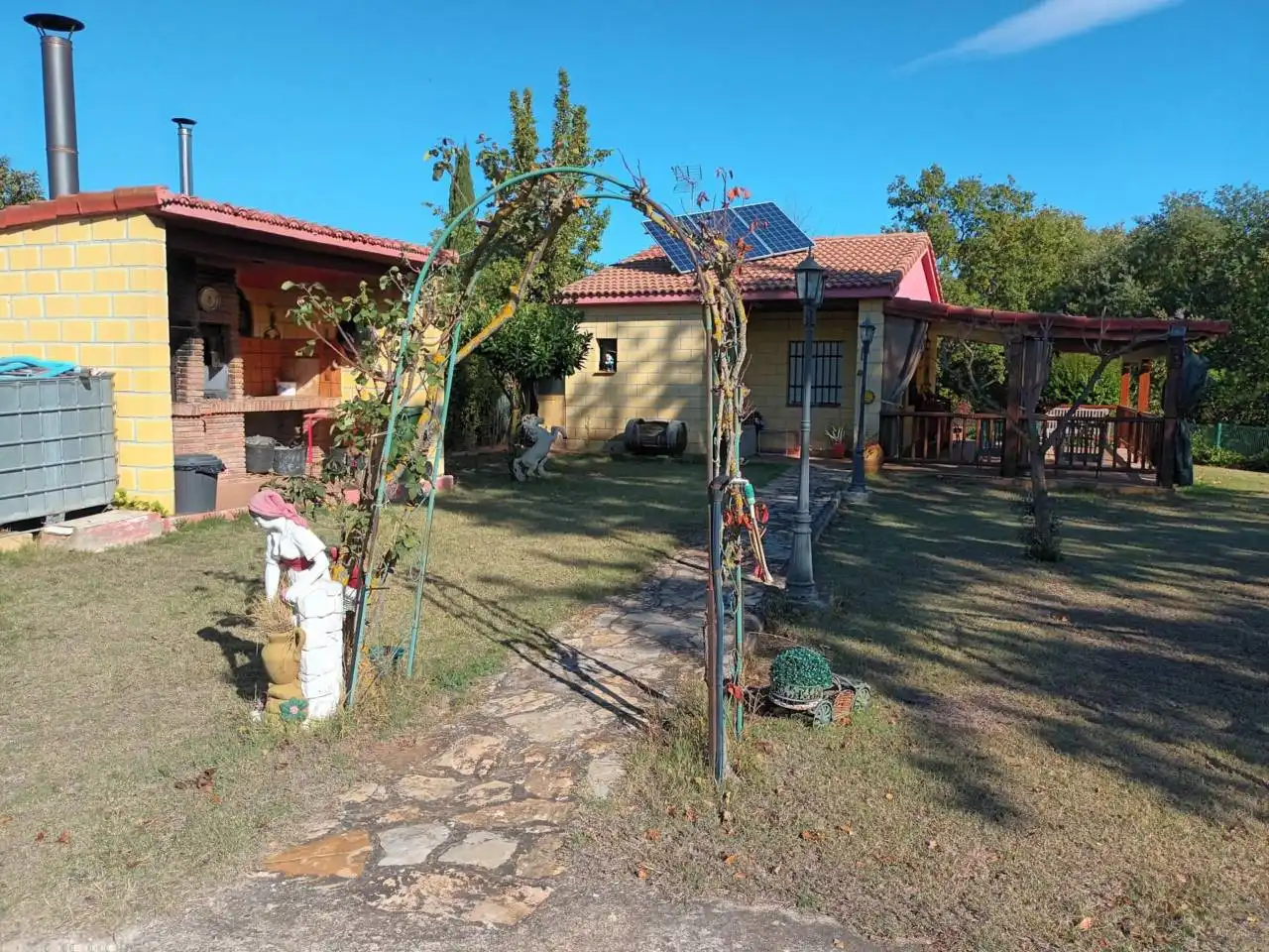 Country homes for sale in Entrena