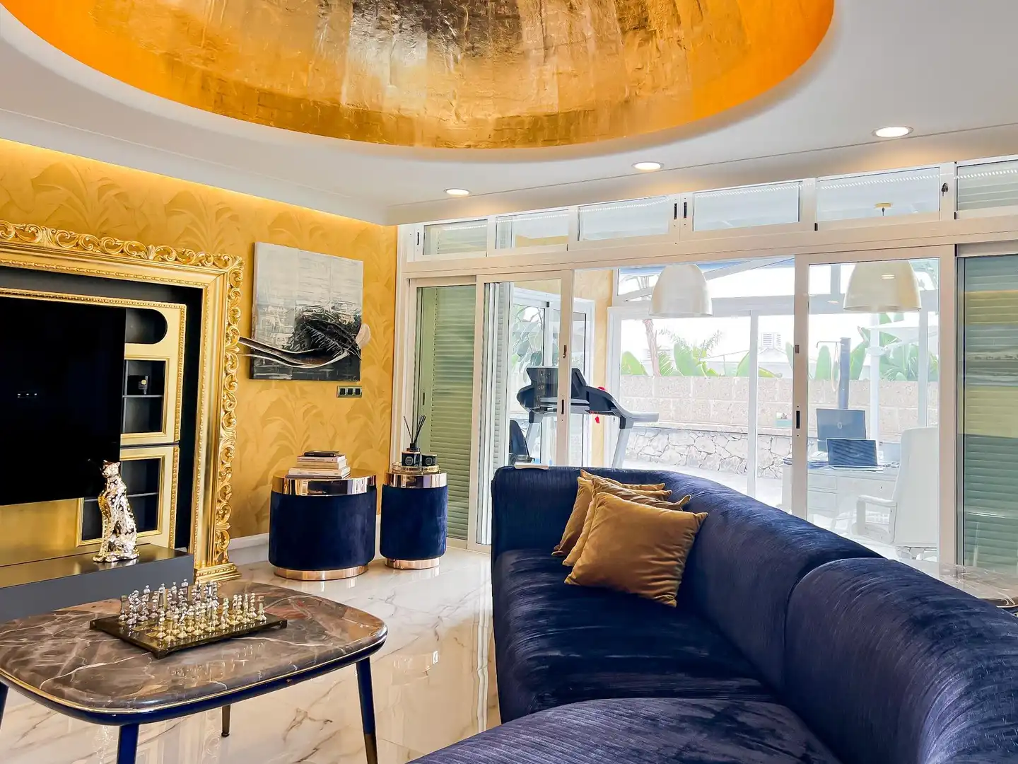 Sala d'estar de Casa o xalet en venda en Adeje amb Aire condicionat, Jardí privat i Terrassa