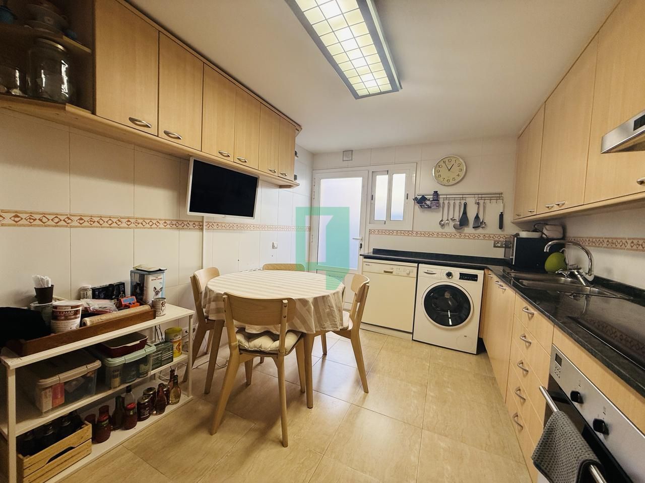 Cuina de Casa adosada en venda en Badalona amb Aire condicionat, Calefacció i Terrassa