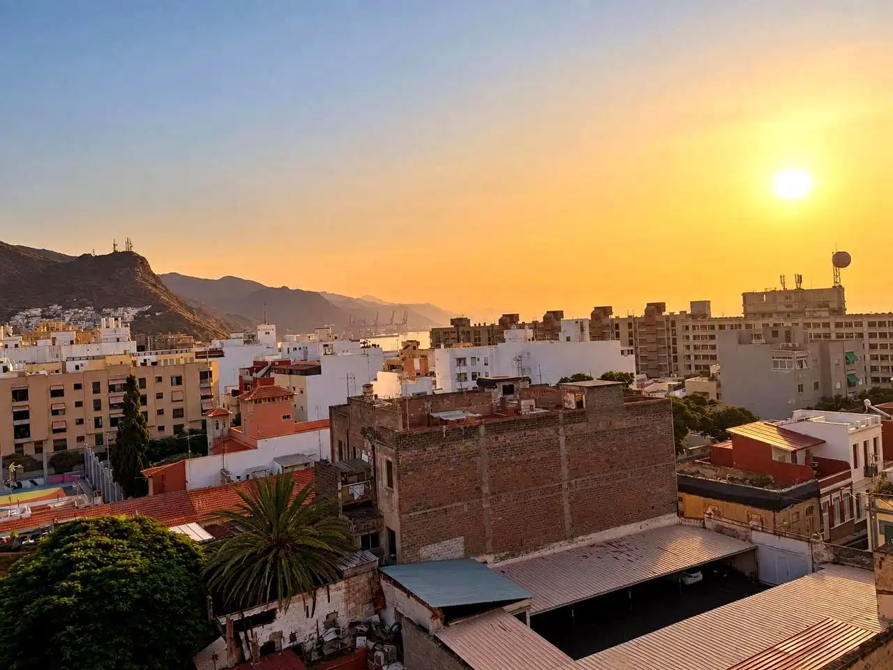 Exterior view of Attic for sale in Santa Cruz de Tenerife  with Air Conditioner, Terrace and Storage room