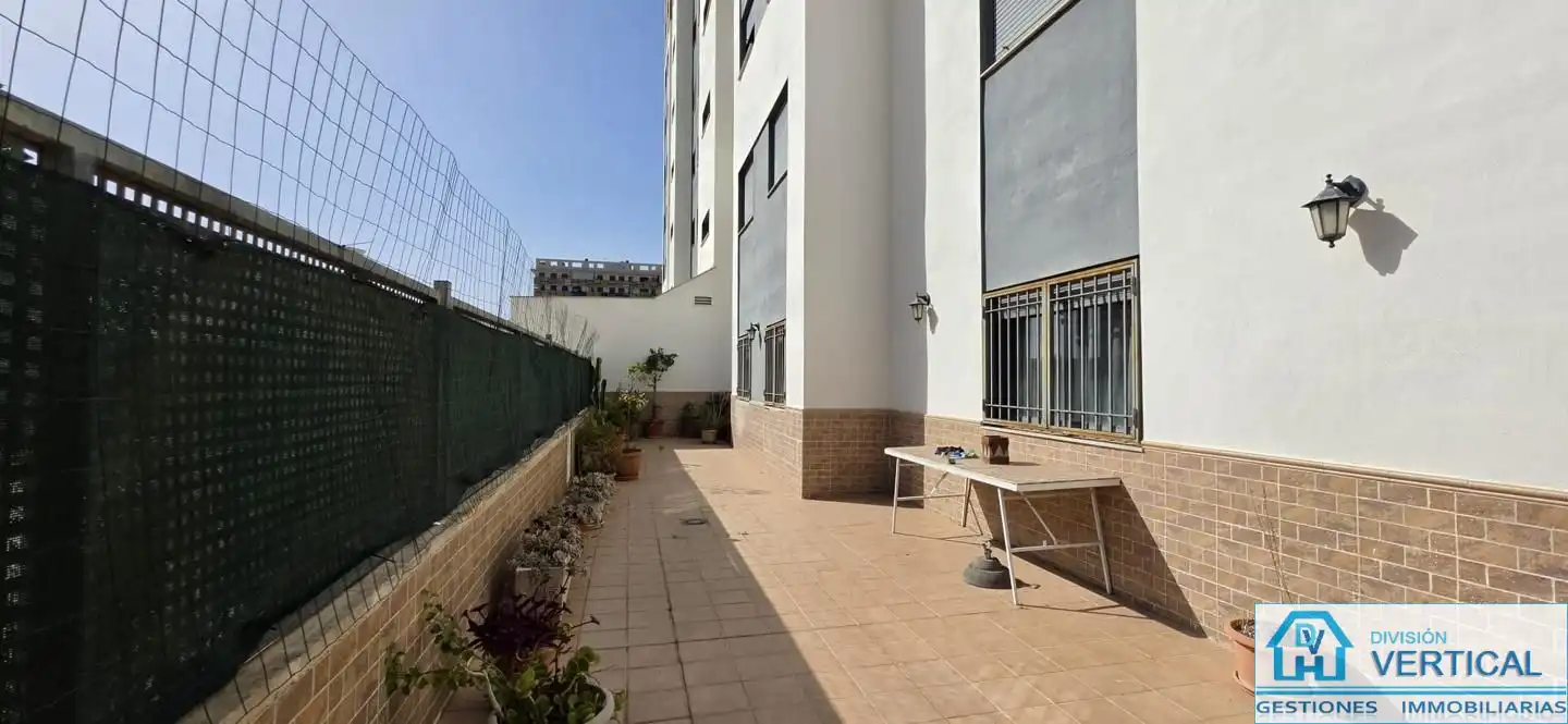 Terraza de Planta baja de alquiler en Paterna con Aire acondicionado, Calefacción y Terraza