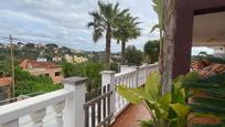 Vista exterior de Casa o xalet en venda en Cunit amb Aire condicionat, Calefacció i Jardí privat