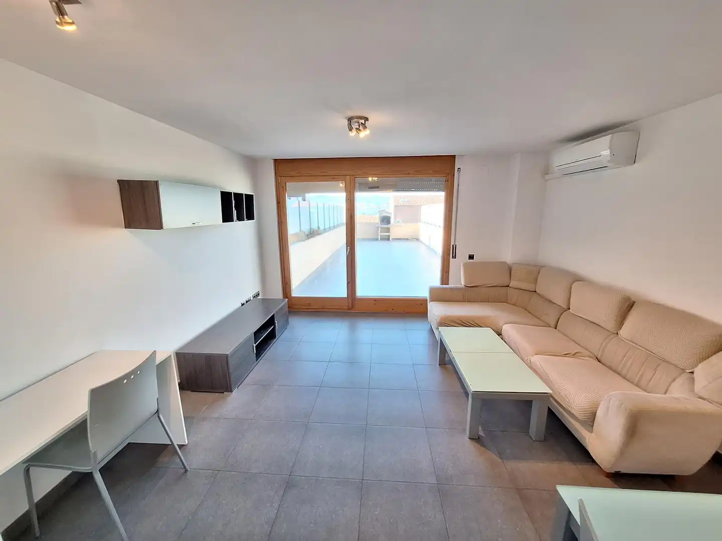 Sala de estar de Piso de alquiler en Igualada con Aire acondicionado, Calefacción y Terraza