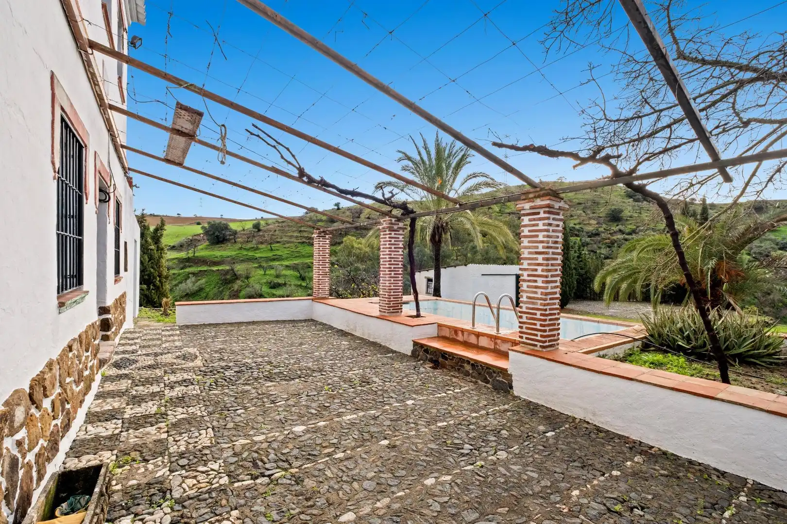 Vista exterior de Finca rústica en venta en Casarabonela con Terraza y Piscina