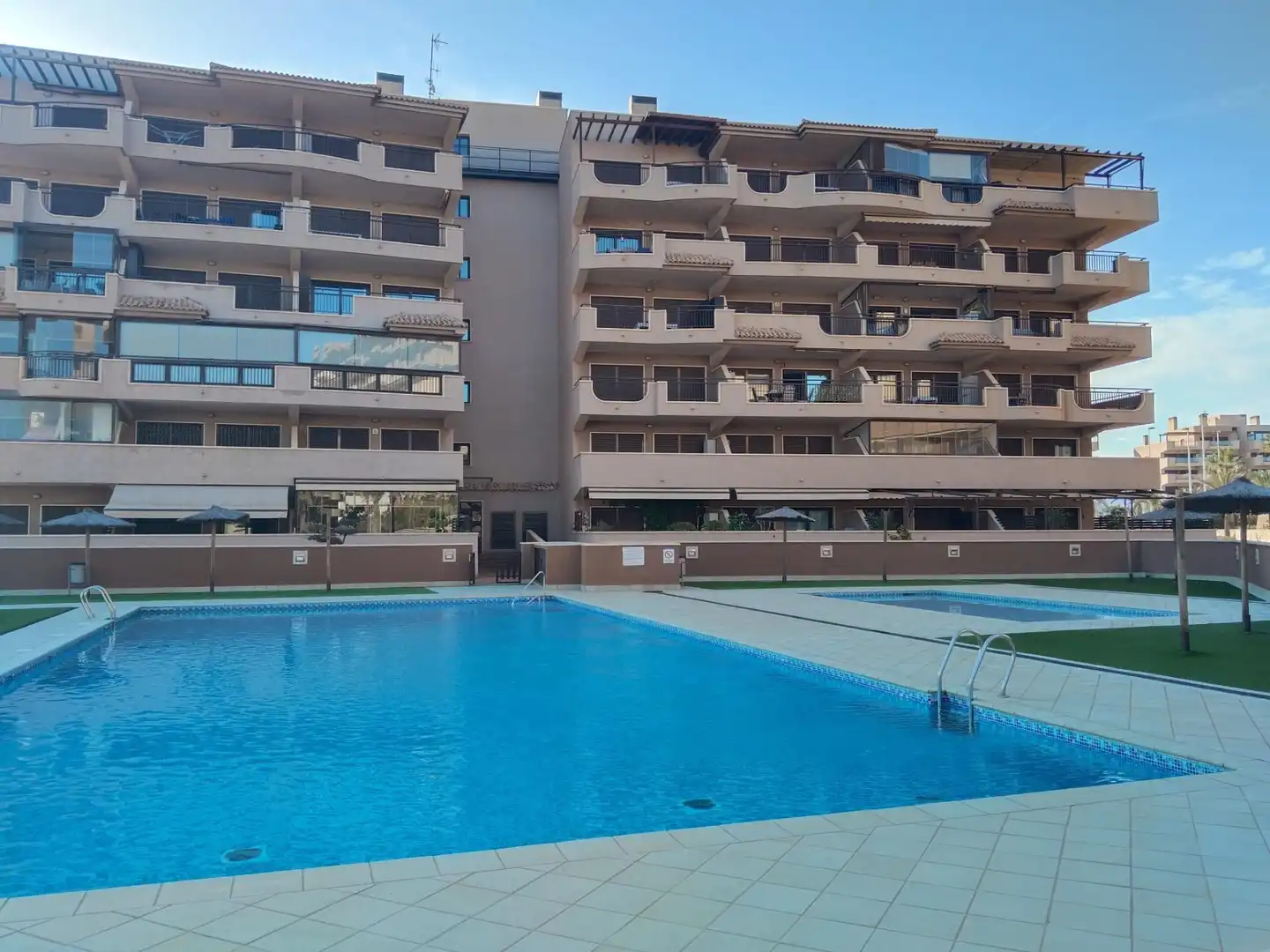 Appartement compact avec piscine à vendre à Los Arenales del Sol, imagen 17