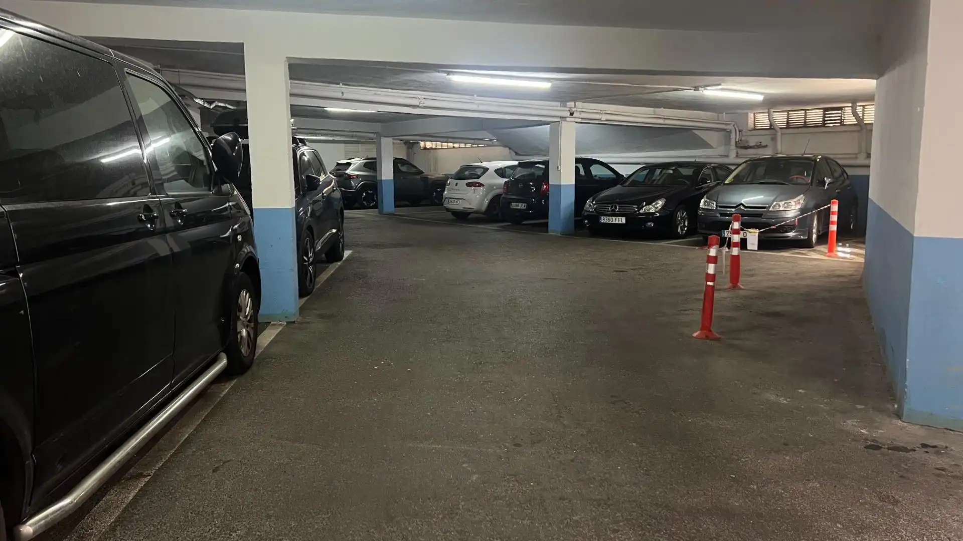 Parkplatz von Wohnung zum Verkauf in Benidorm mit Klimaanlage und Möbliert