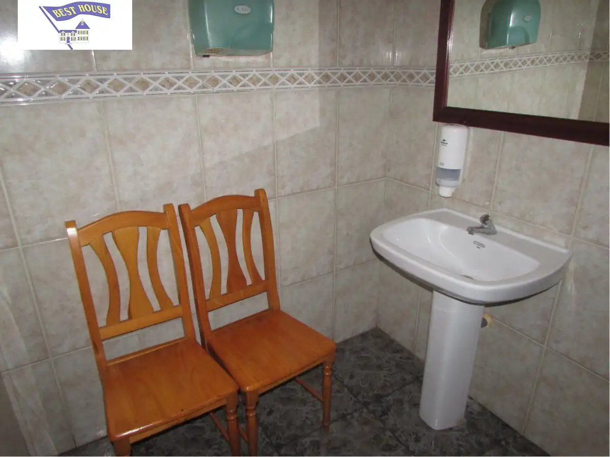 Baño de Local en venta en Albacete con Aire acondicionado y Amueblado