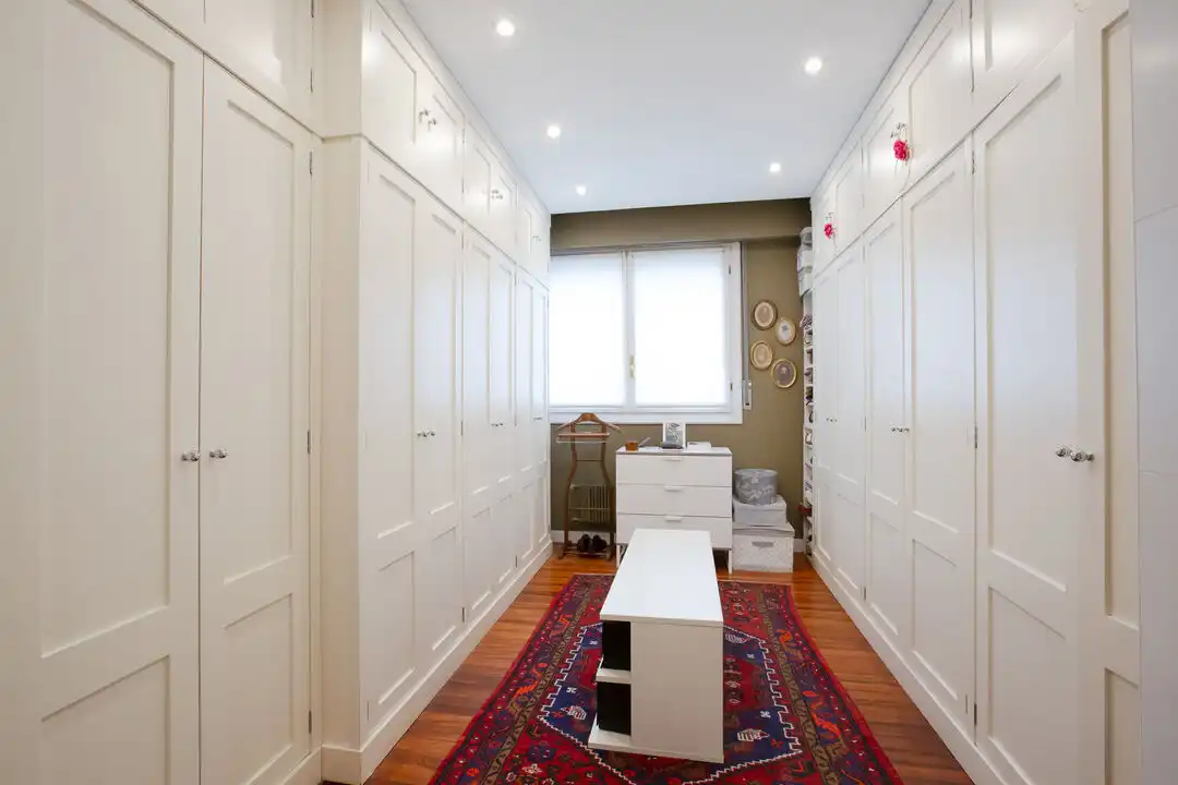 Habitación de Piso en venta en Getxo  con Calefacción, Trastero y Amueblado