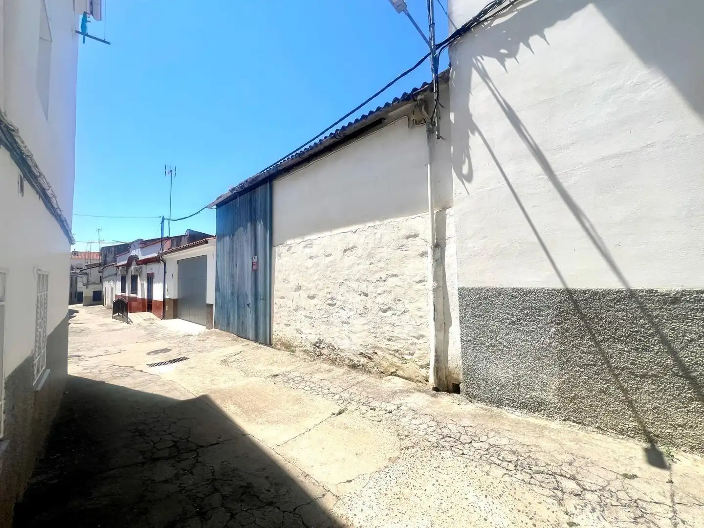 Exterior view of Houses for sale in Serradilla