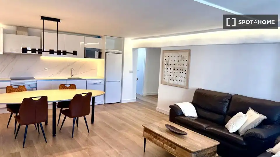 Sala de estar de Piso de alquiler en Madrid con Aire acondicionado, Calefacción y Amueblado