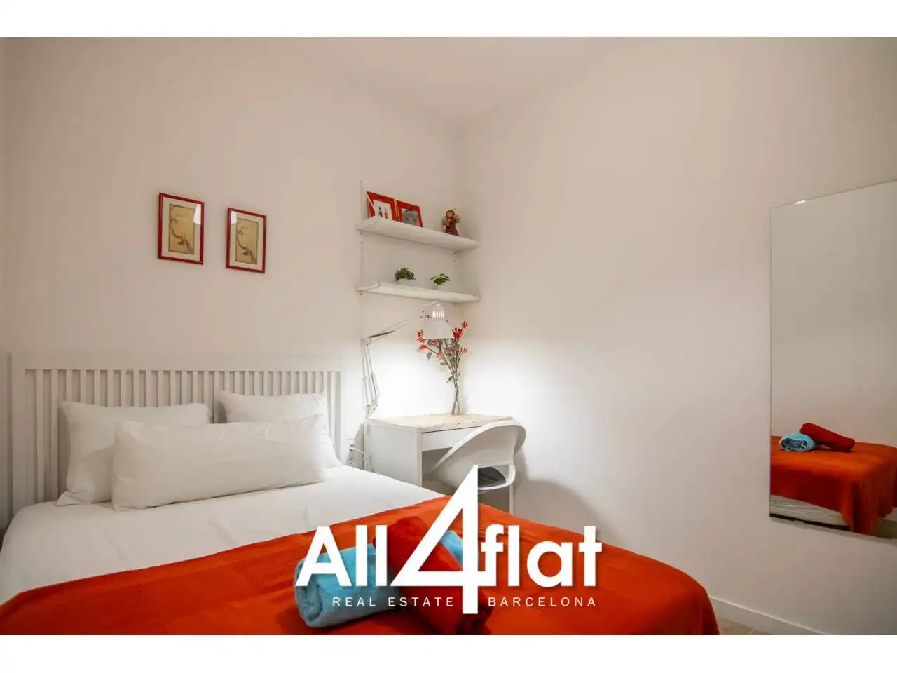 Bedroom of Flat for rent in Barcelona  with Furnished and Alarm