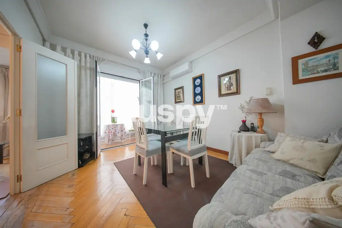 Sala d'estar de Pis en venda en Retiro