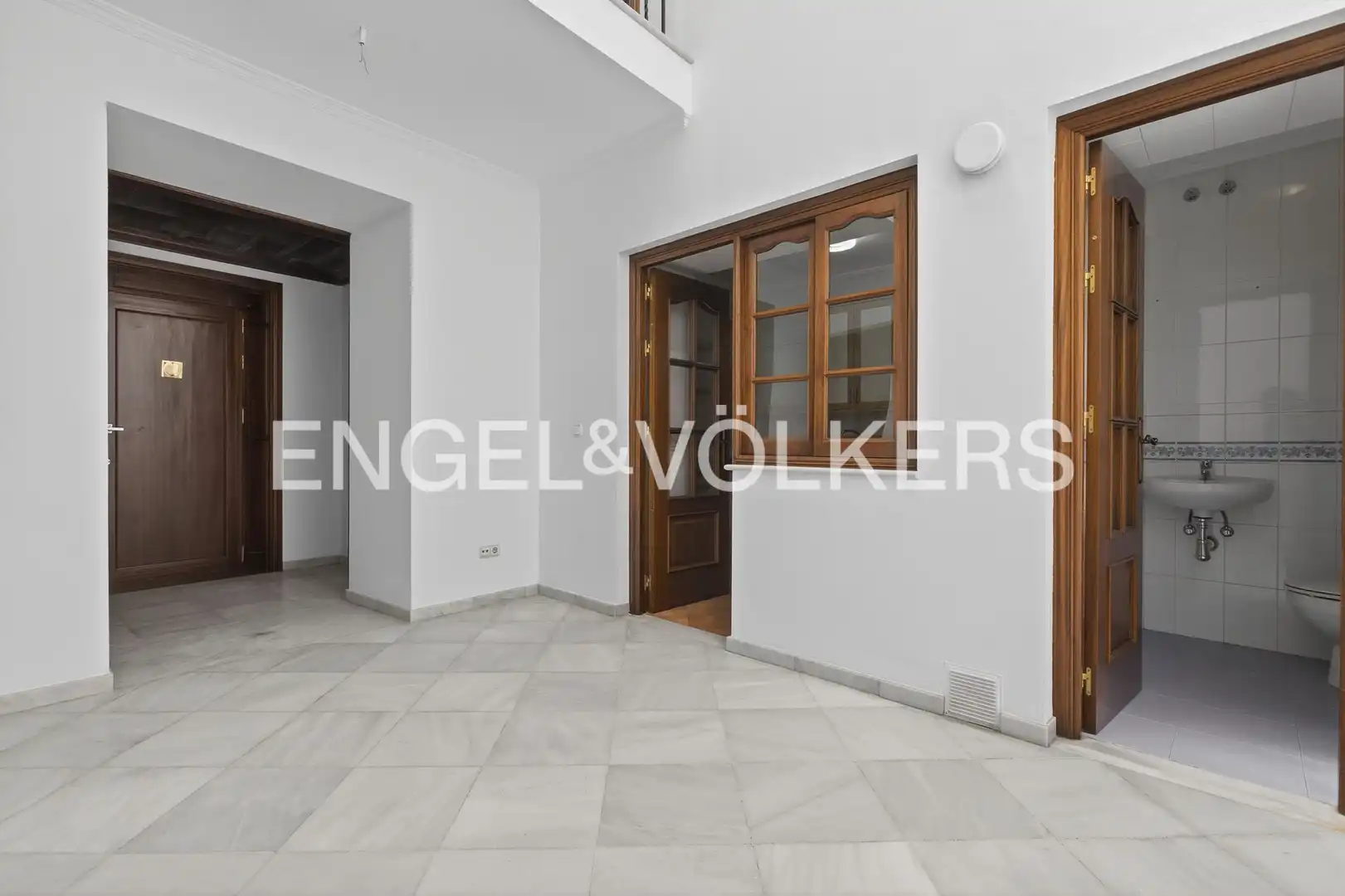 Houses for sale in Osuna  with Air Conditioner and Heating