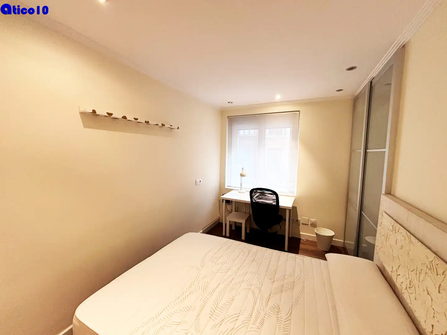 Bedroom of Flat for sale in Oviedo   with Heating, Storage room and Furnished