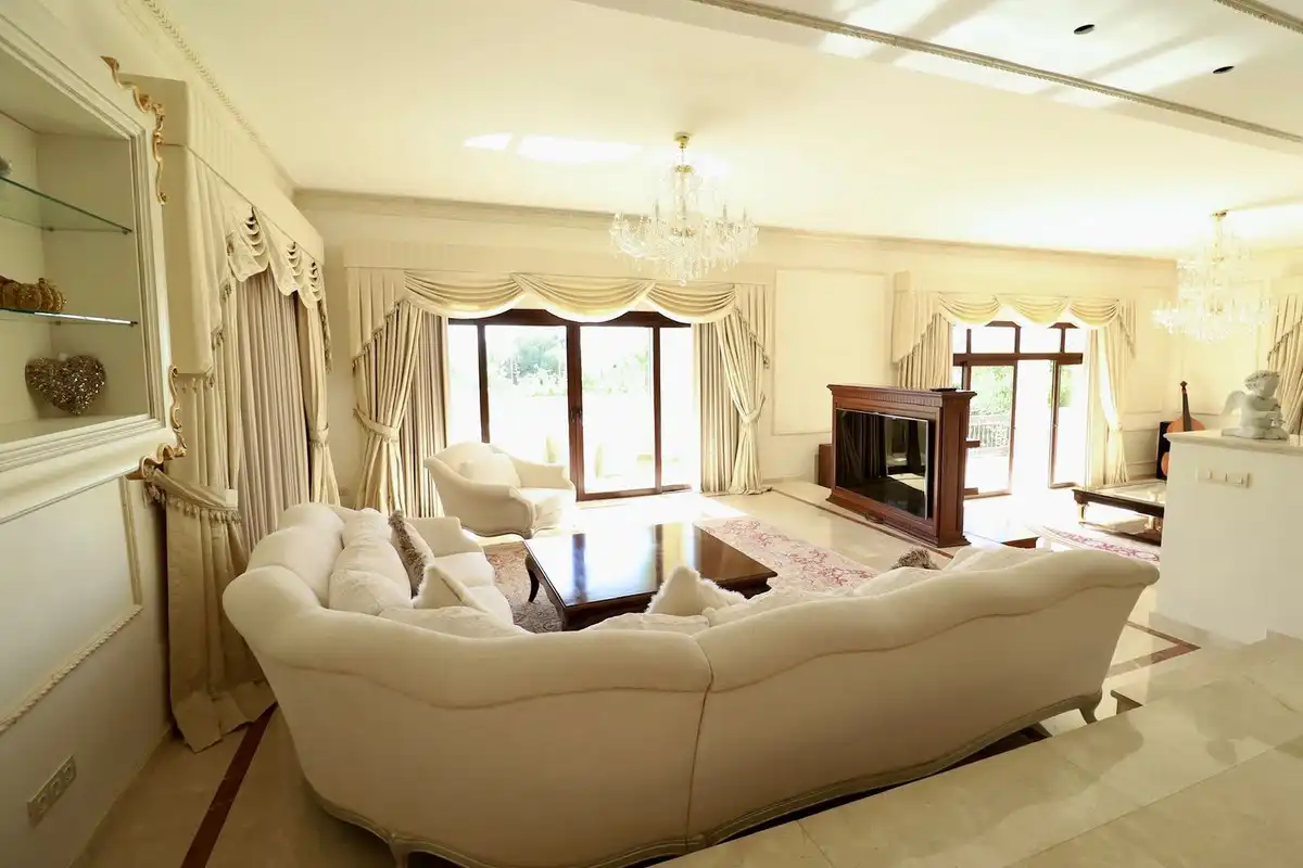 Chalet con piscina en venta en Calle Verdi, imagen 9