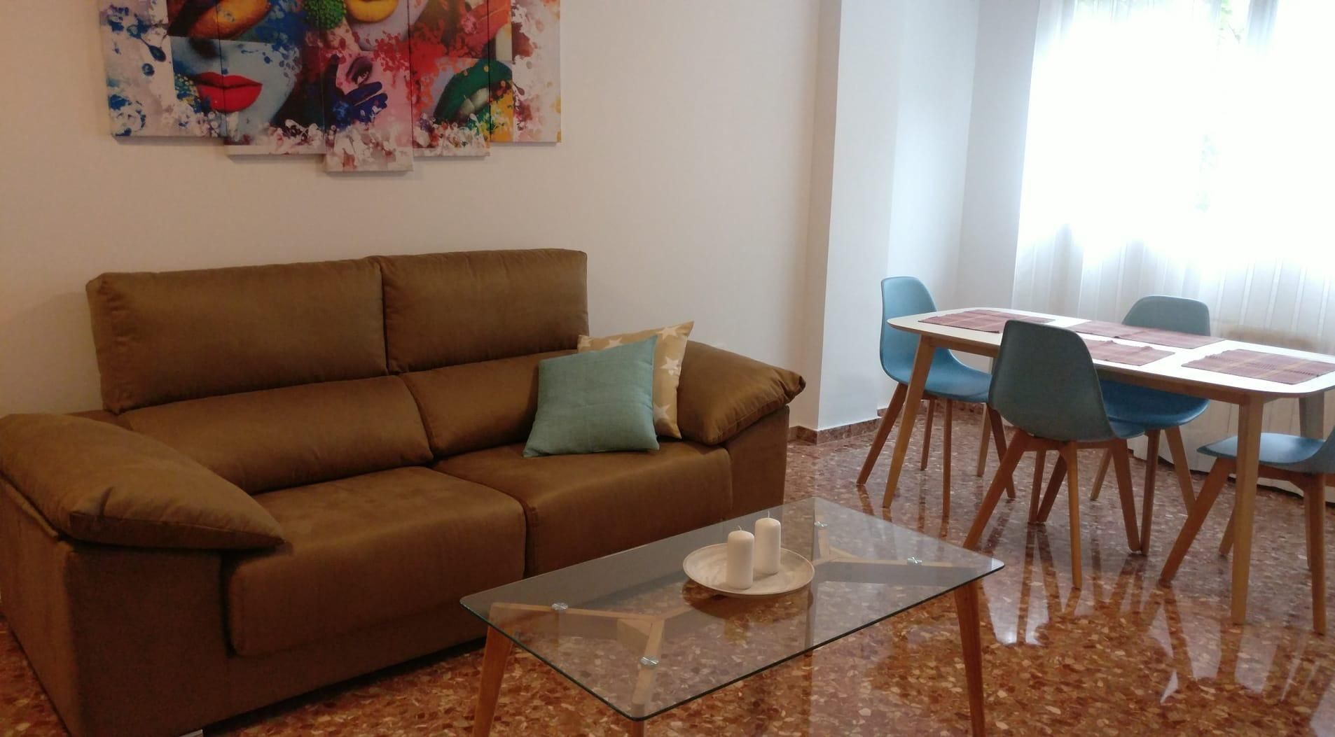 Sala de estar de Piso de alquiler en  Valencia Capital con Calefacción y Balcón