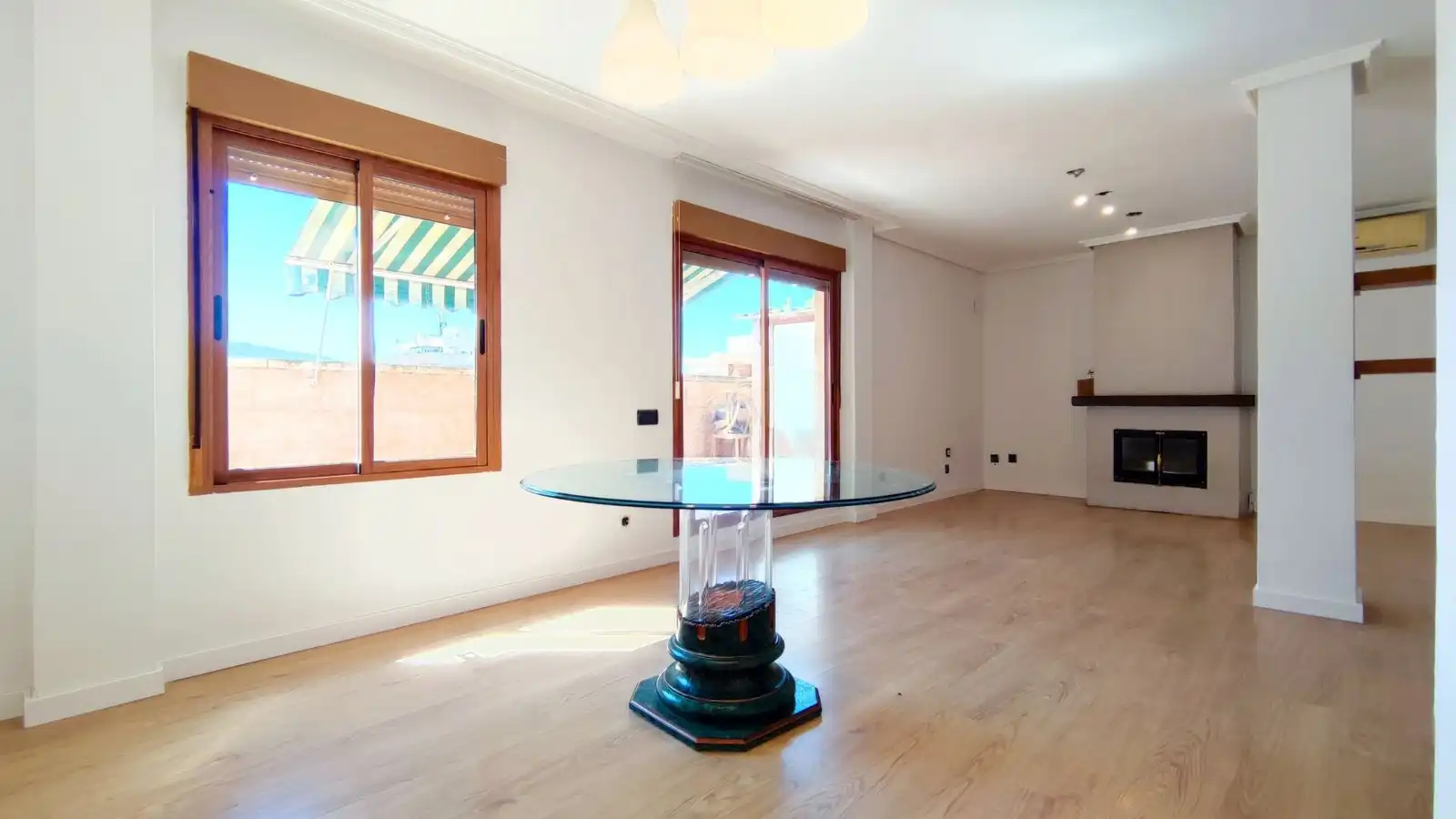 Sala de estar de Ático en venta en Ibi con Aire acondicionado, Calefacción y Parquet
