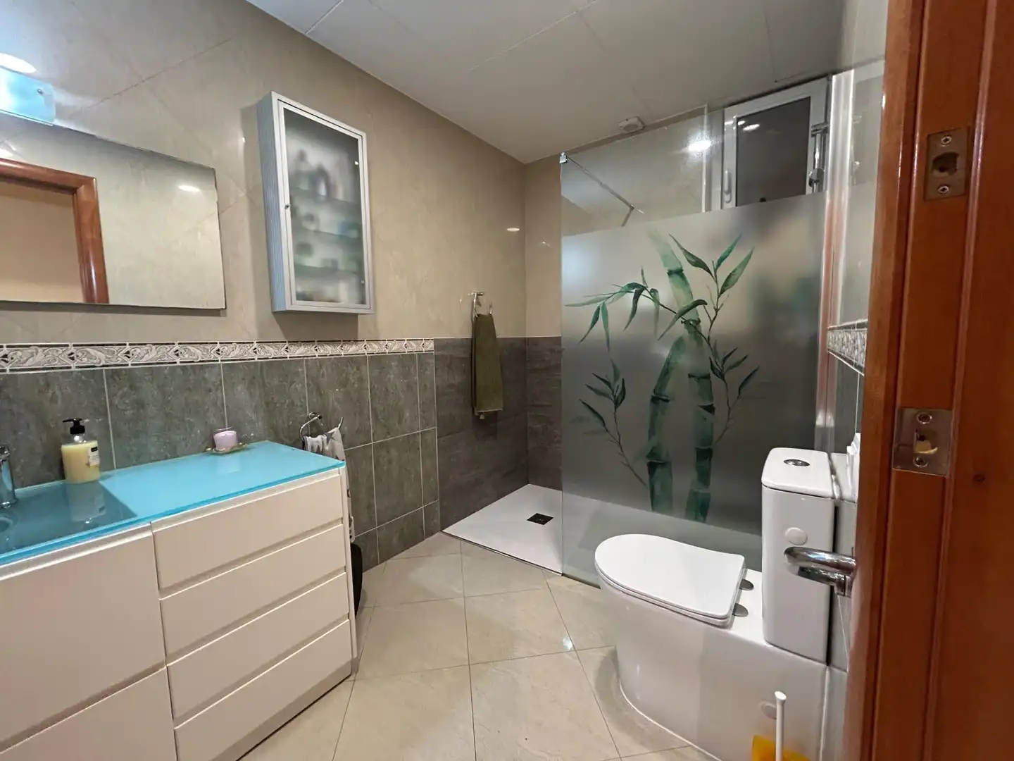 Bathroom of Flat for sale in Mataró  with Heating and Balcony