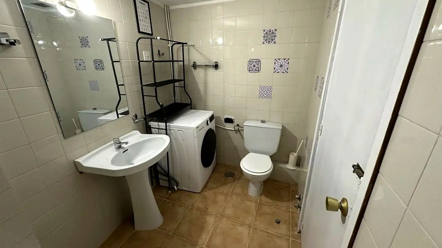 Room in Calle del Panizo, Berruguete