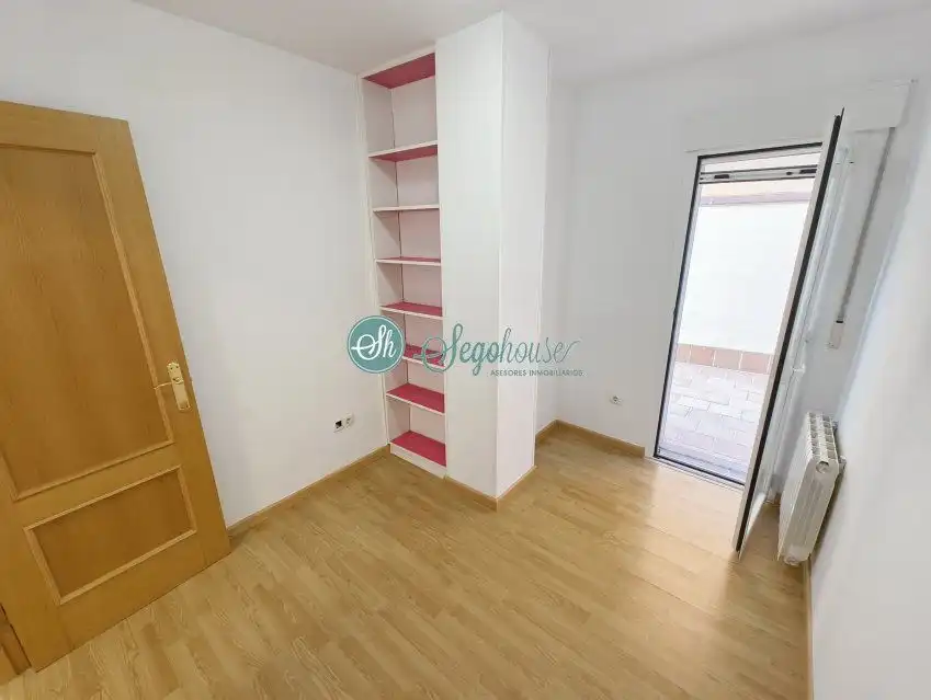 Habitación de Piso en venta en Bernuy de Porreros con Calefacción, Terraza y Trastero