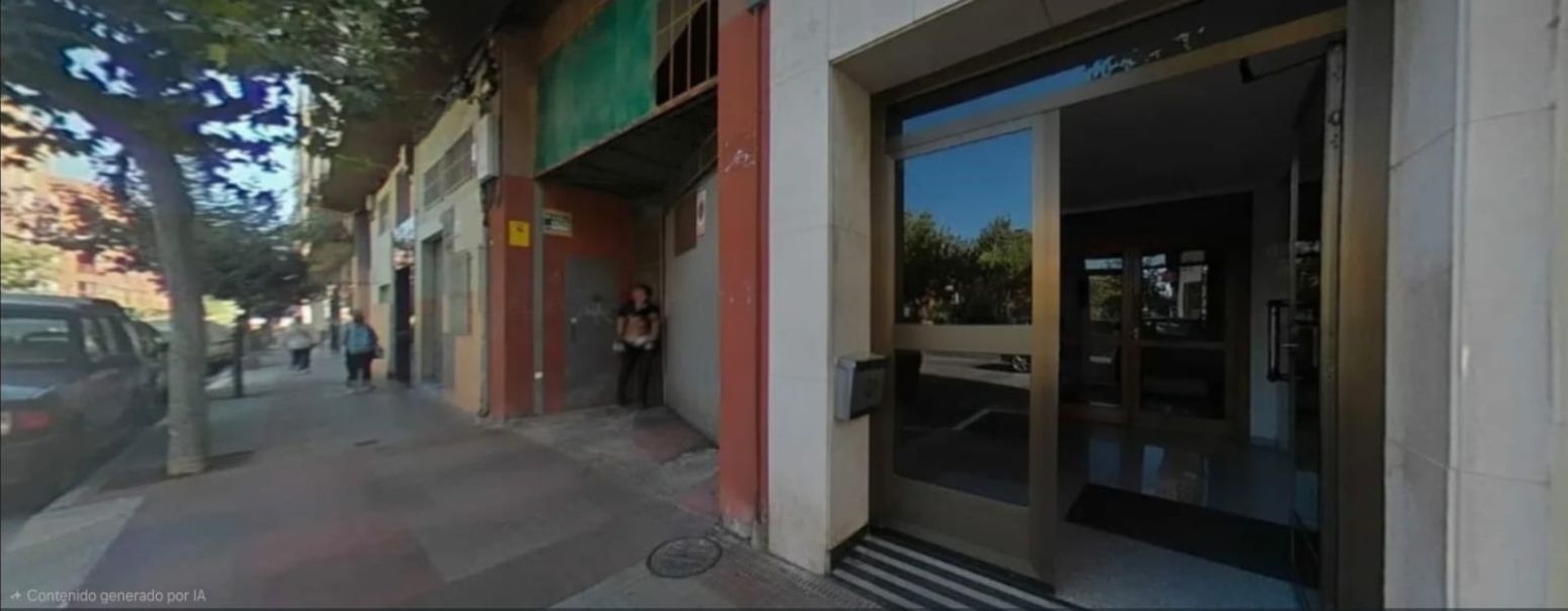 Vista exterior de Pis en venda en  Logroño amb Parquet i Terrassa