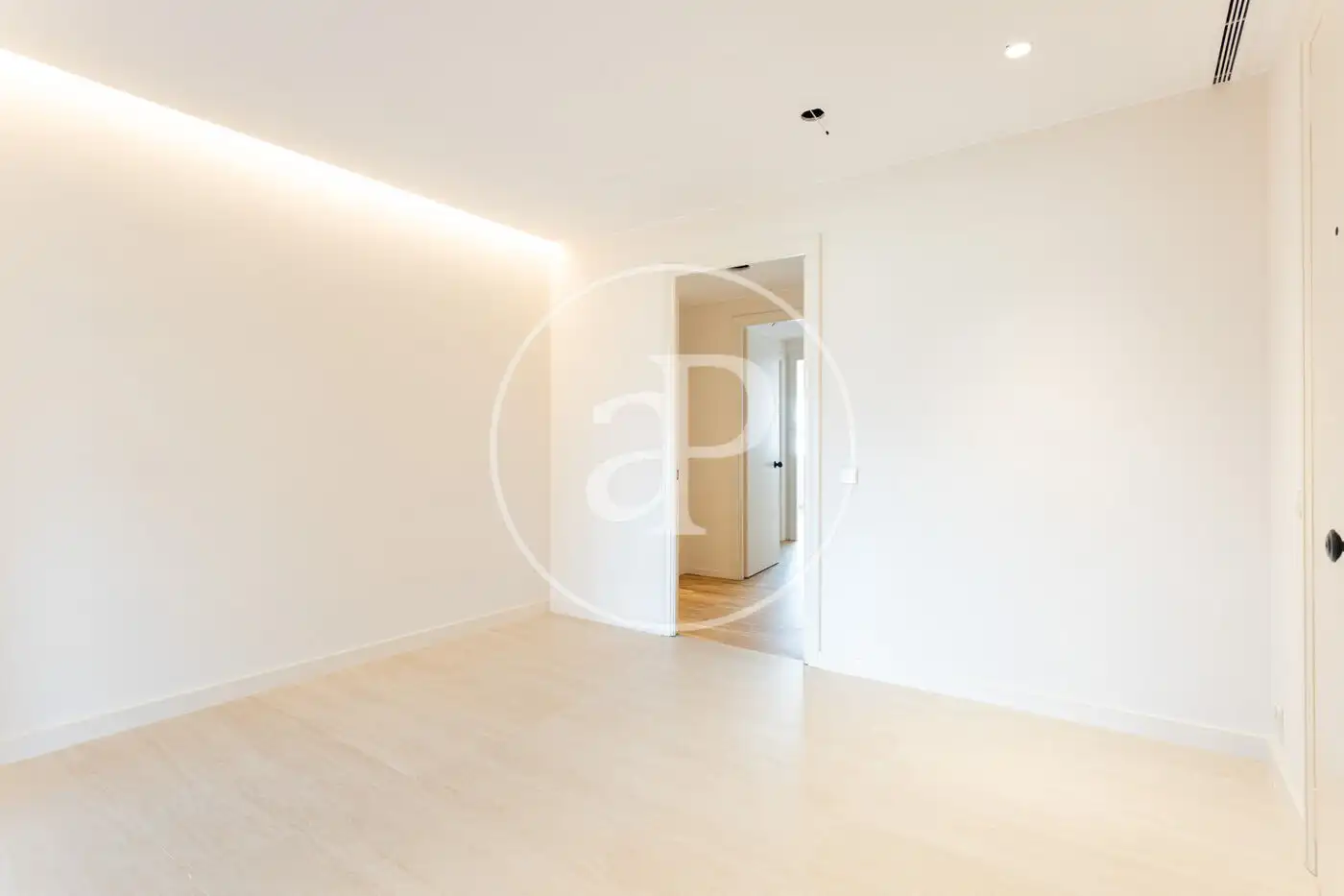 Living room of Flat for rent in Barcelona  with Air Conditioner, Heating and Private garden