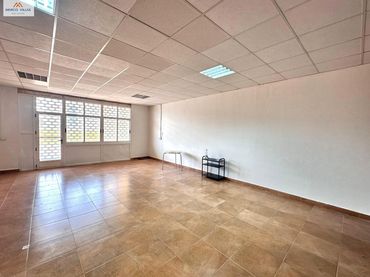 Local comercial en venda a Puerto Deportivo