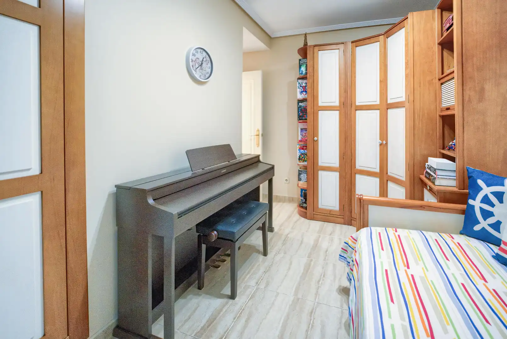Habitación de Casa adosada en venta en Dos Hermanas
