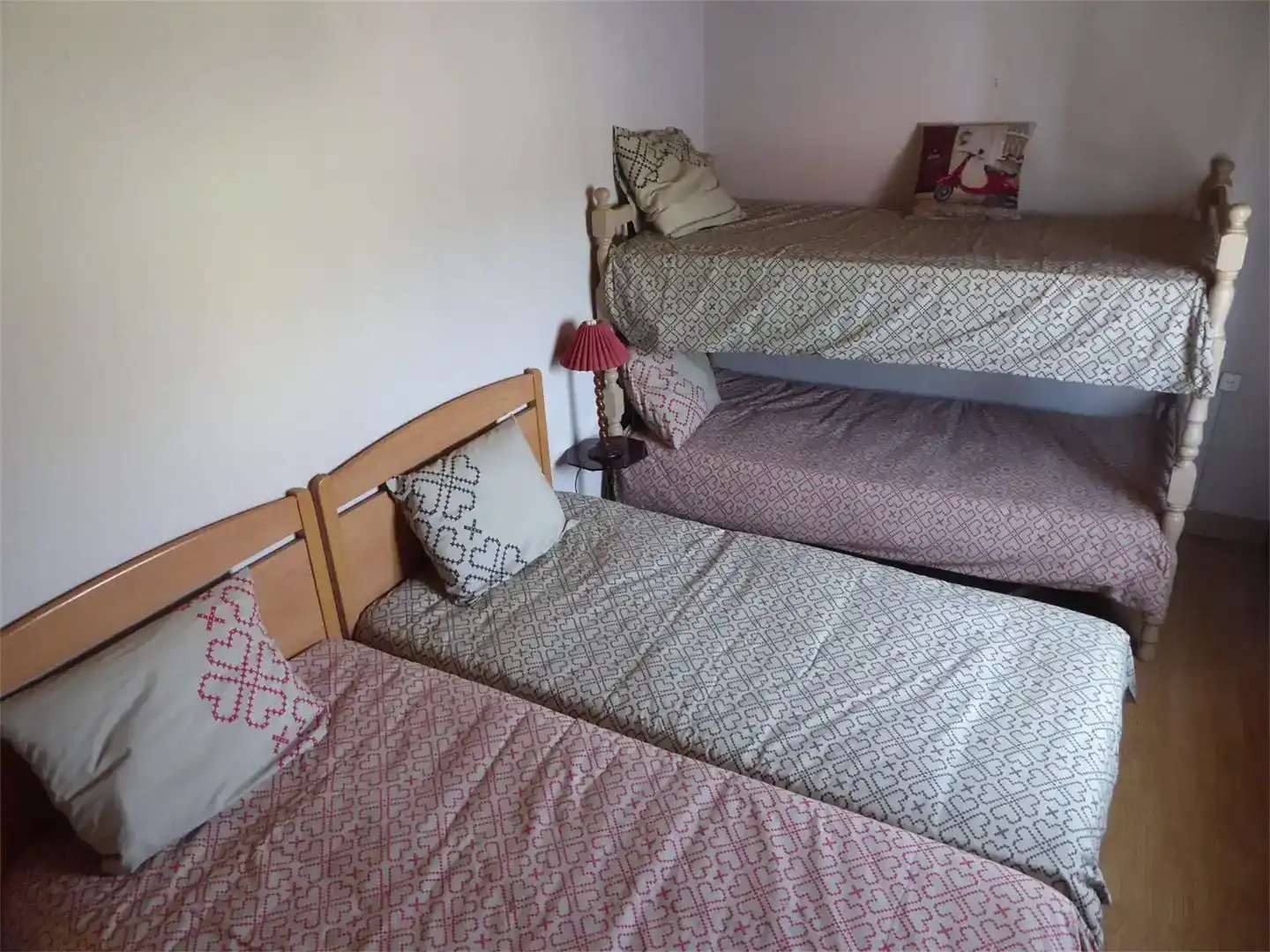 Bedroom of Flat for rent in Malpica de Bergantiños