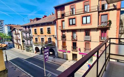 Exterior view of Flat for sale in Lasarte-Oria  with Terrace and Balcony