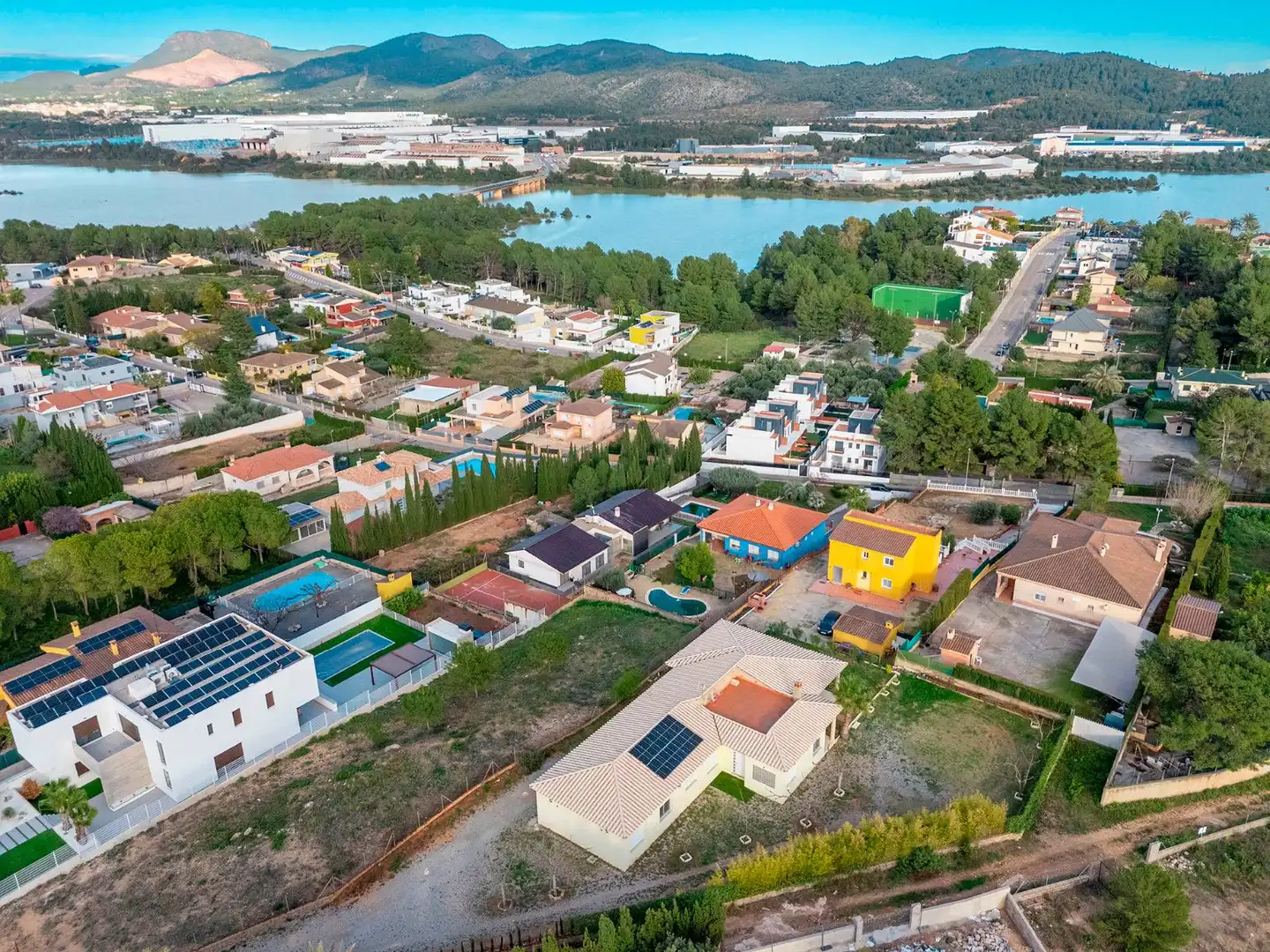 Detached house with garden for sale in Sauces Los, imagen 4